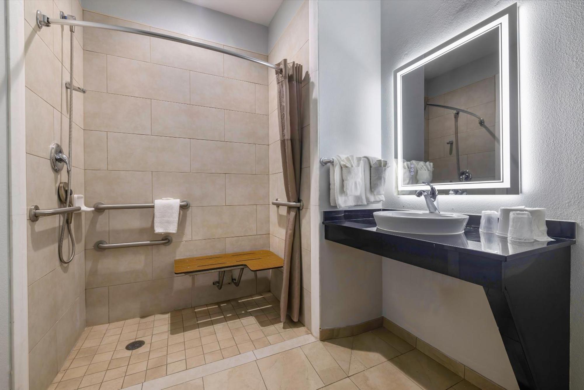 Motel 6 Texas City I-45 מראה חיצוני תמונה